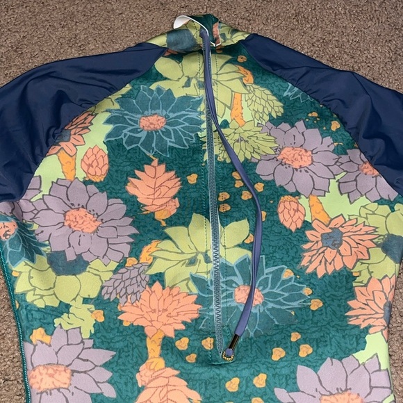 Seea Gaviotas Surf Suit Mirage Floral Medium - Picture 8 of 11